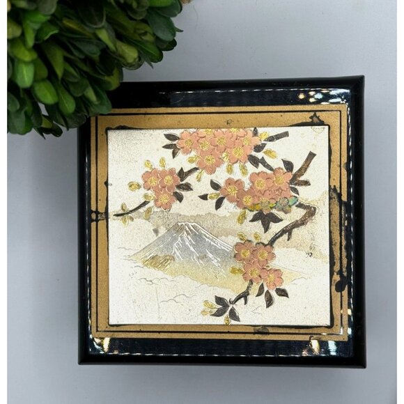 Vintage Japanese Lacquer Music Jewelry Box W/Mt. Fuji & Cherry Blossom Design - Picture 6 of 14